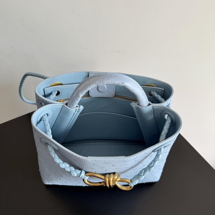شنطة بوتيغا Andiamo مقاس 25cm