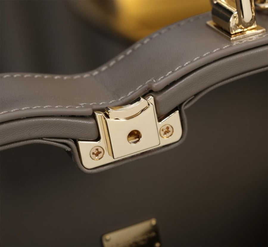شنطة دولتشي اند غابانا DG Logo Bag box handbag