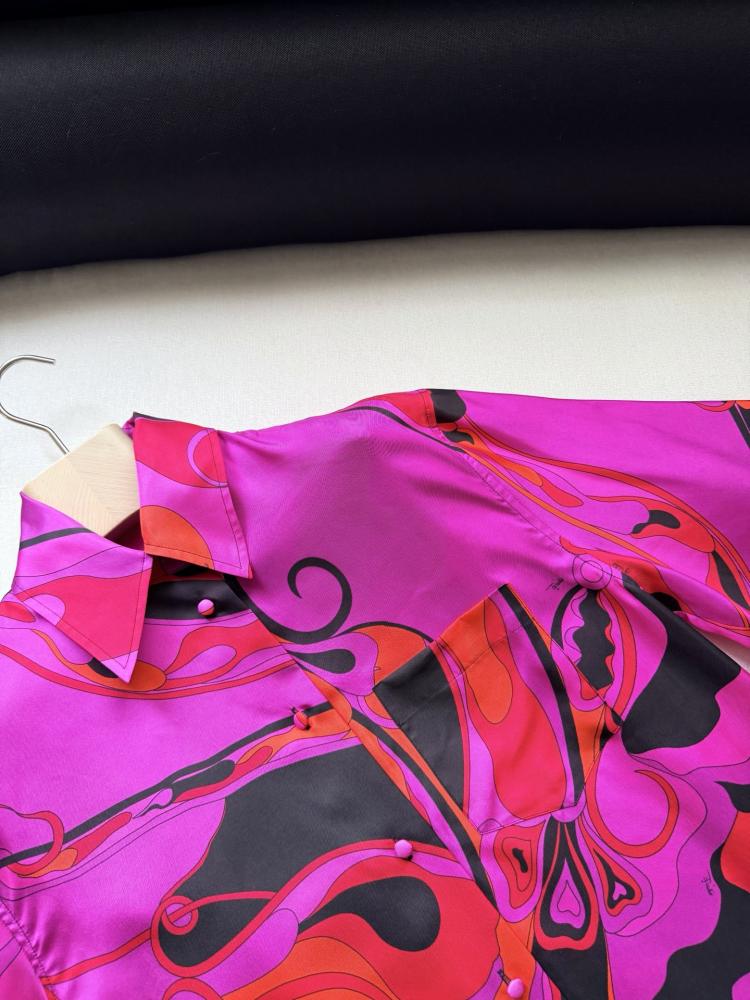 قميص Pucci.