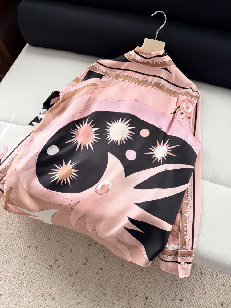 قميص Pucci.