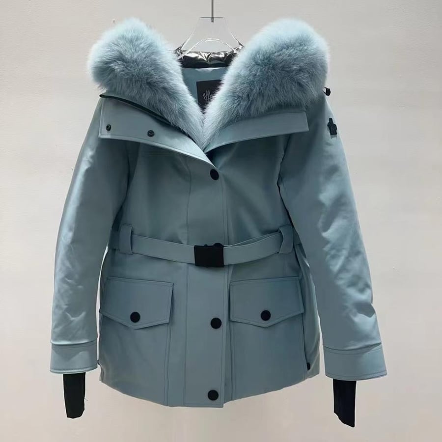 جاكيت Moncler
