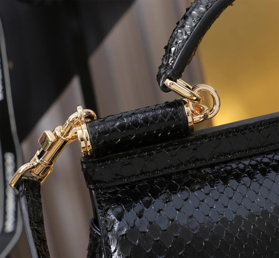 . شنطة دولتشي اند غابانا mini Sicily handbag