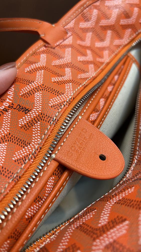 شنطة جويارد large Artois Goyard