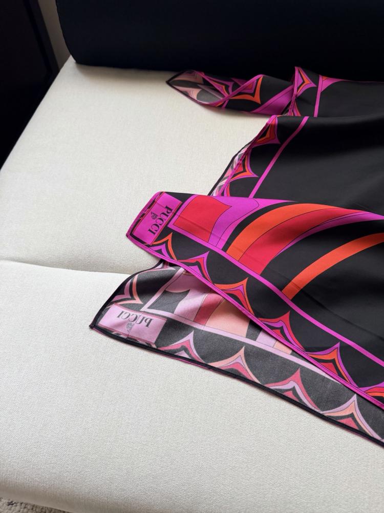 كافتان Pucci