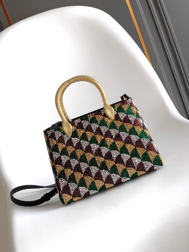 شنطة بولغاري