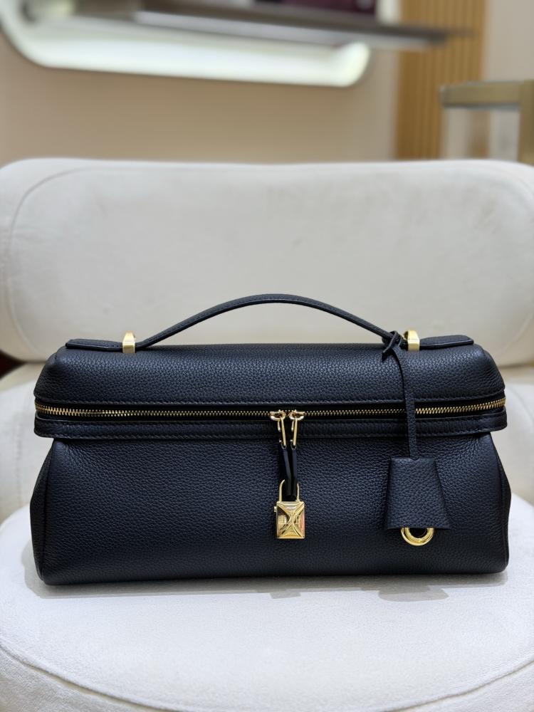 شنطة لورو بيانا Extra Softy Lora piana مقاس 29 cm