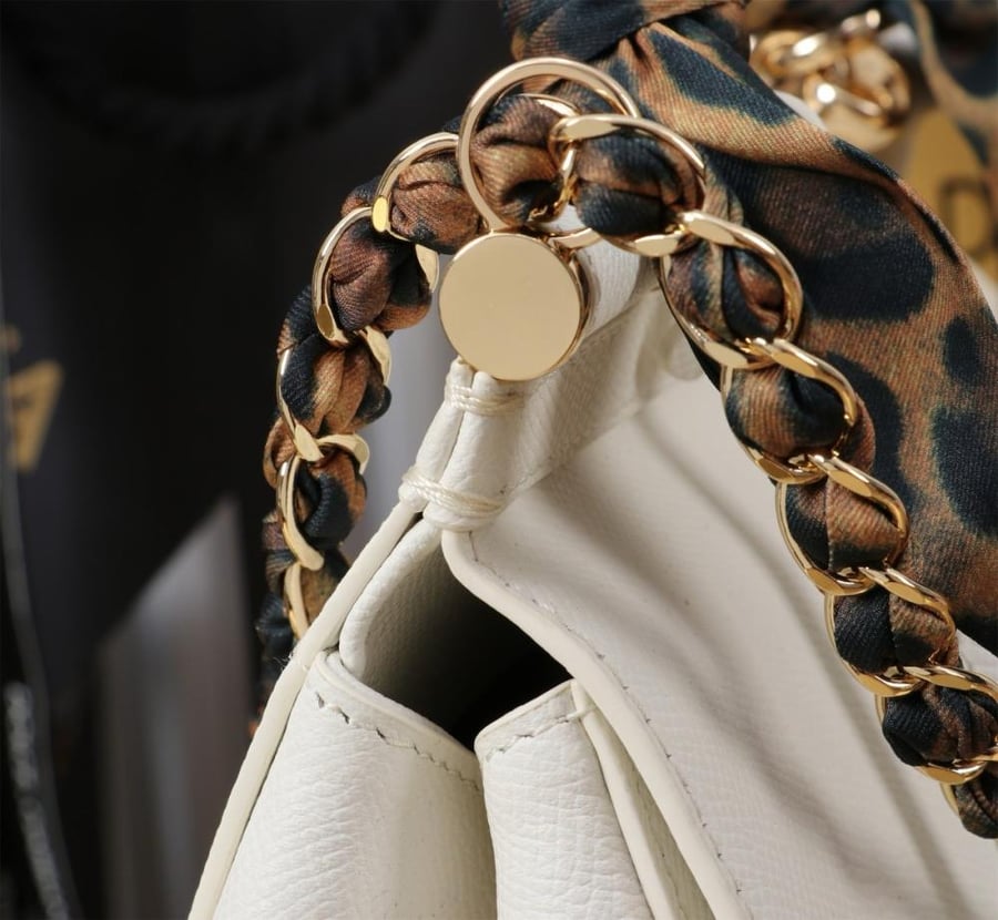 . شنطة دولتشي اند غابانا Medium Sicily handbag