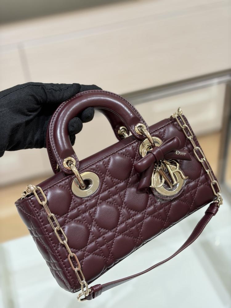 شنطة ديور Dior