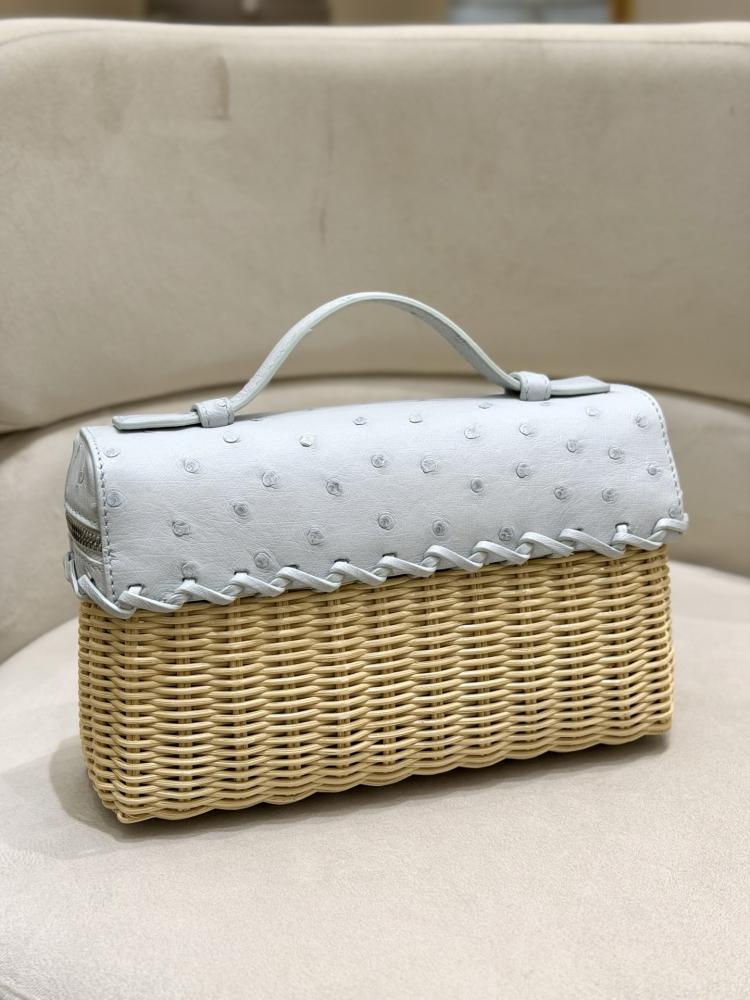 شنطة لورو بيانا Extra West Wicker Ostrich Lora piana مقاس 19 cm
