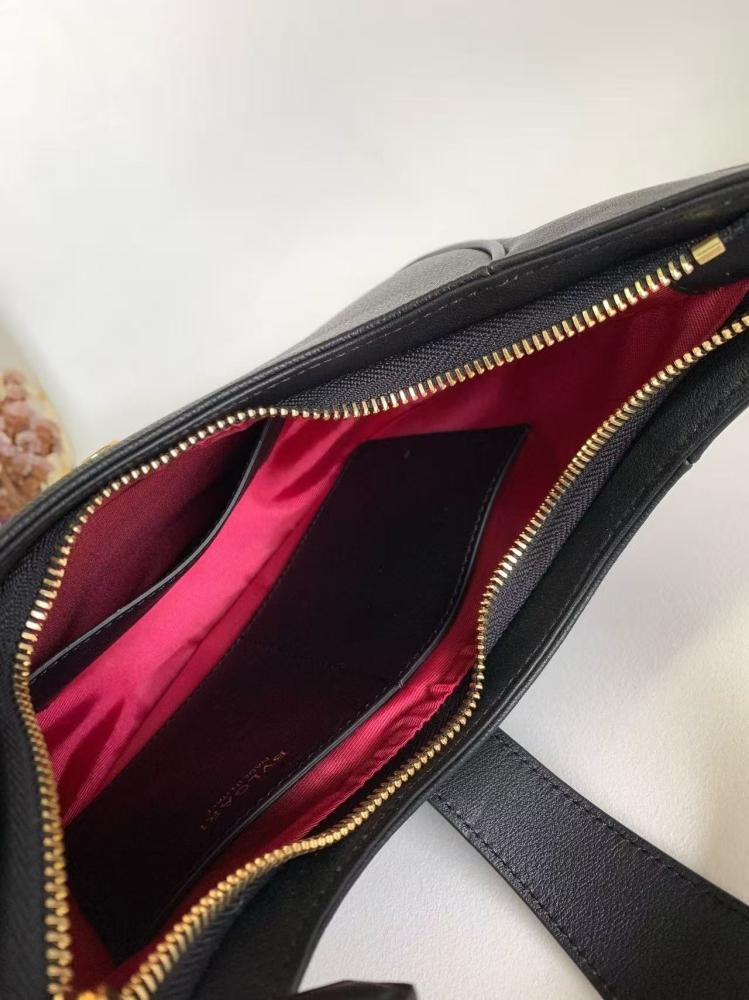 شنطة بولغاري SERPENTINE ELLIPSE   مقاس 25cm