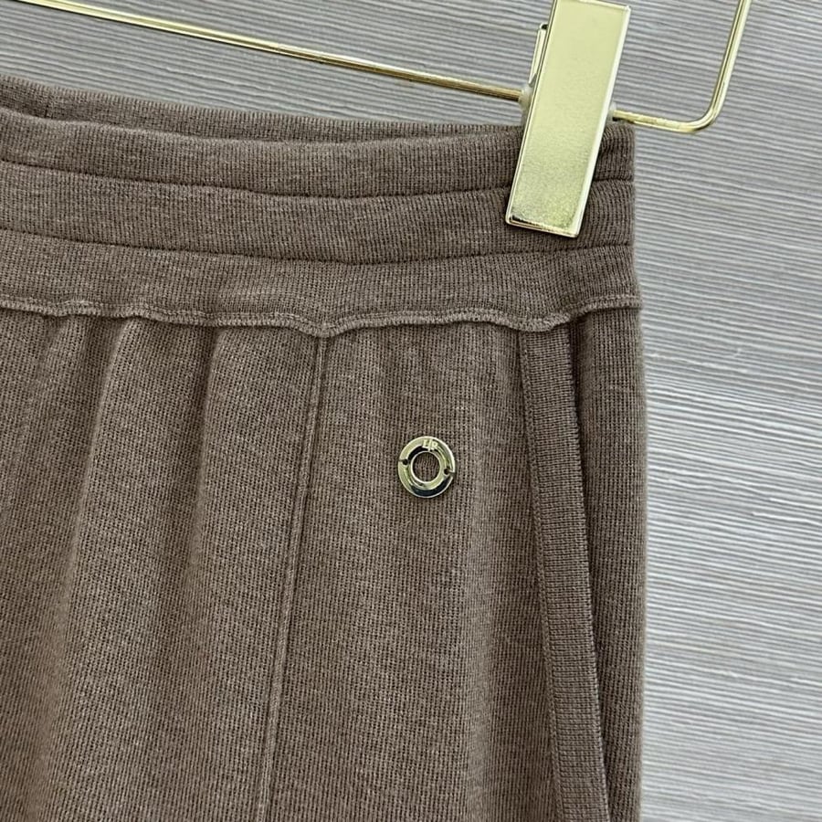طقم Brunello cucinelli