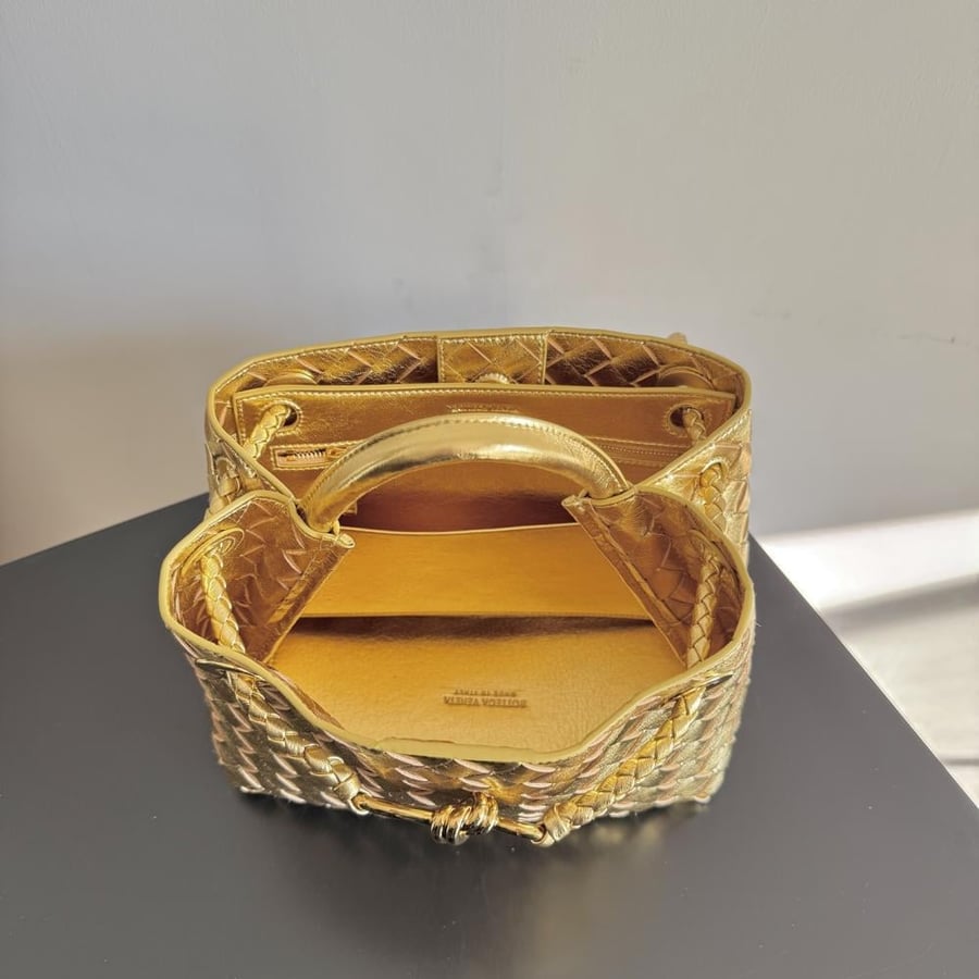 شنطة بوتيغا Small Andiamo Bottega