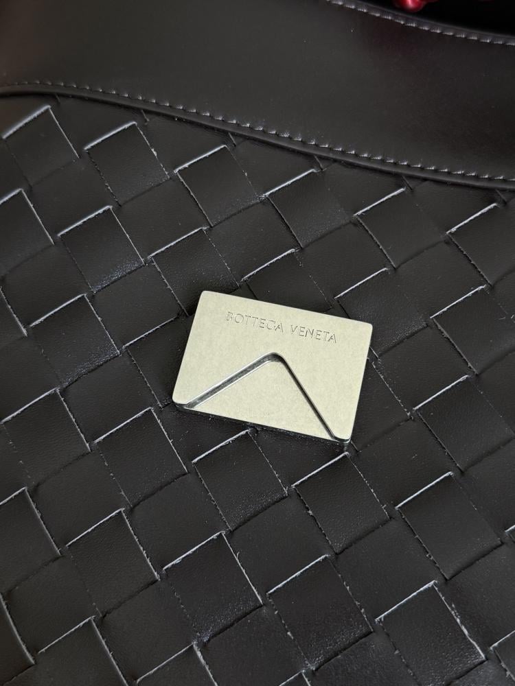 شنطة بوتيغا Andiamo Shoulder Bag Bottega