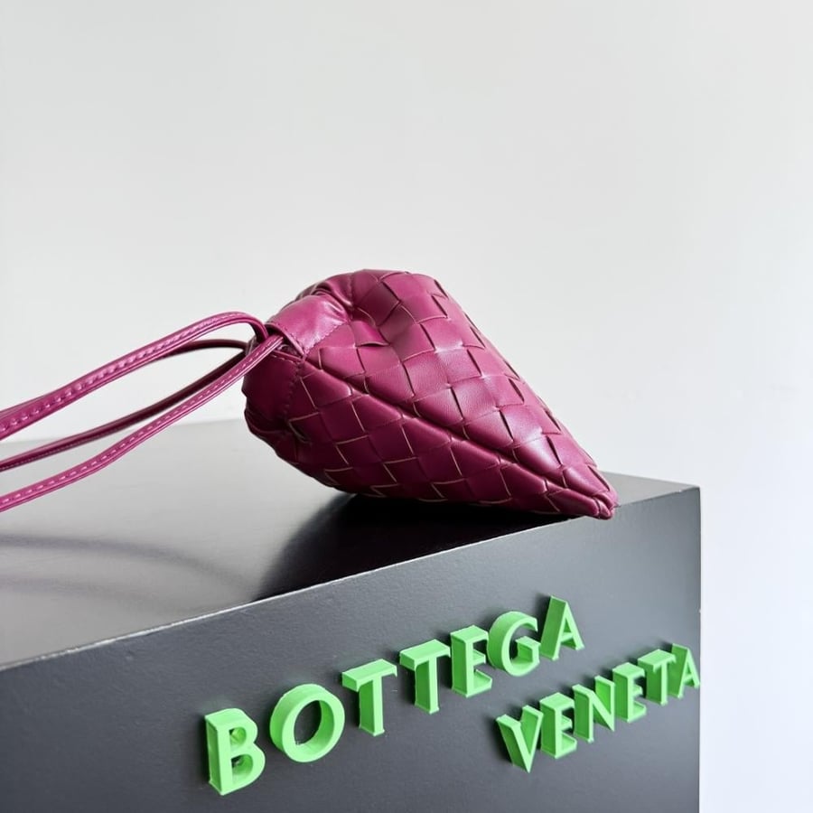 شنطة بوتيغا Mini Dustbag