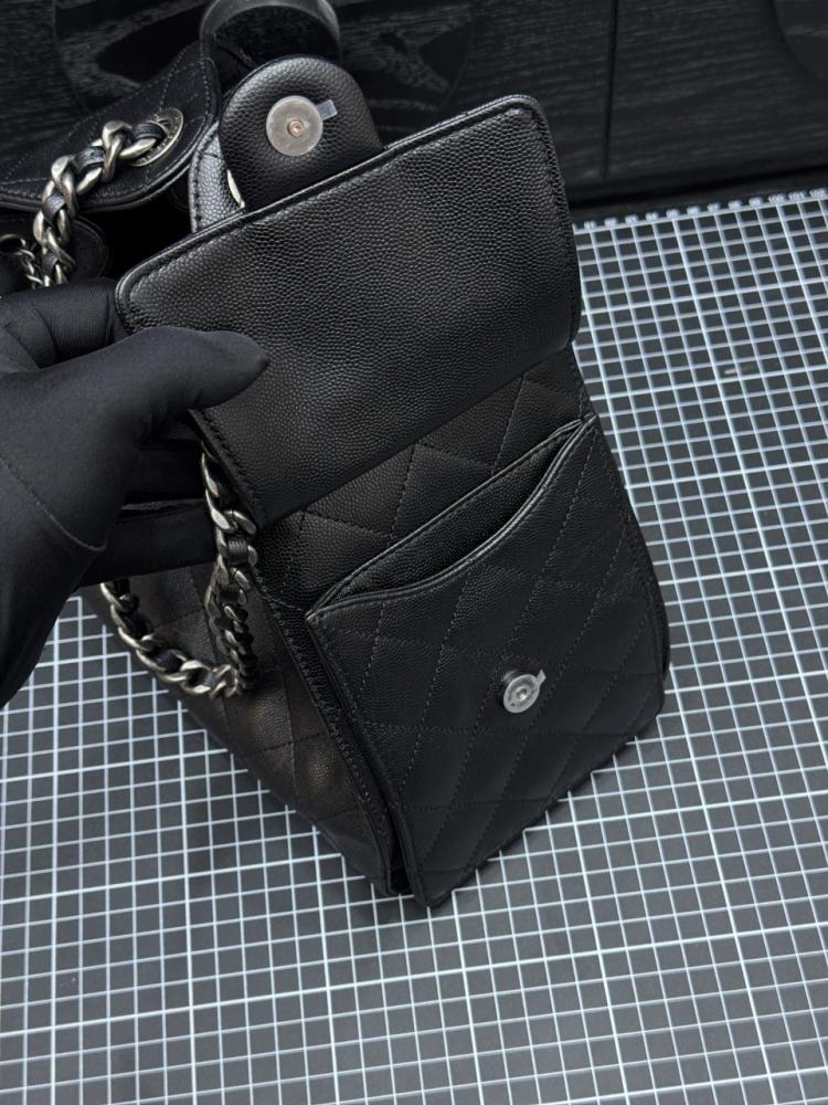 شنطة شانيل Mini hopo bag 22cm