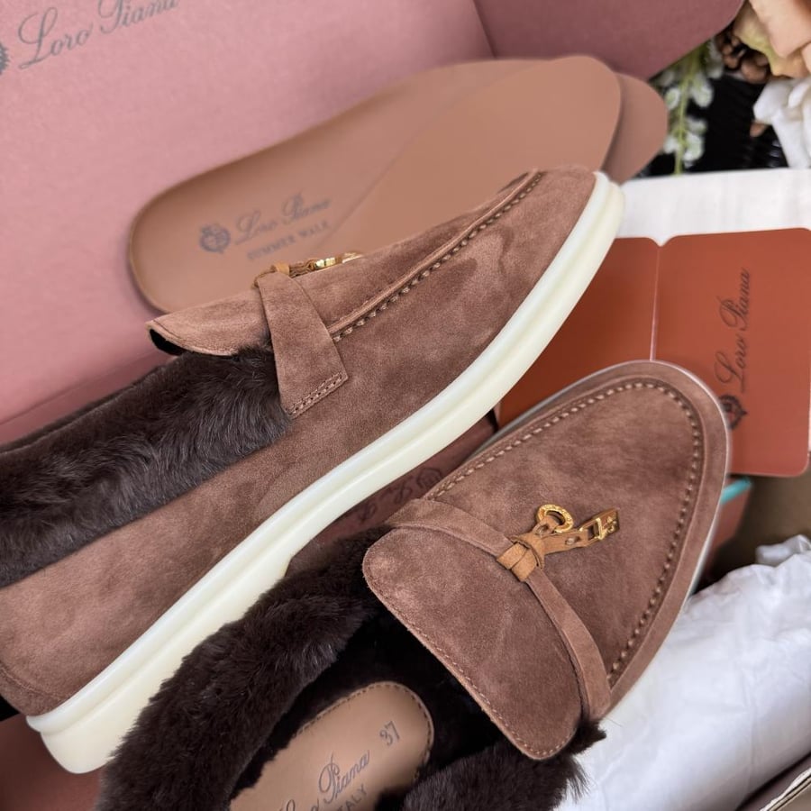 حذاء فلات لورو بيانا Low top fur