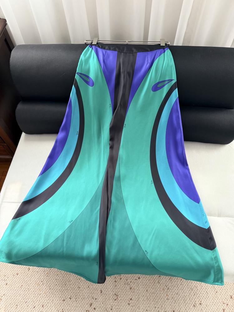 بنطلون Pucci.
