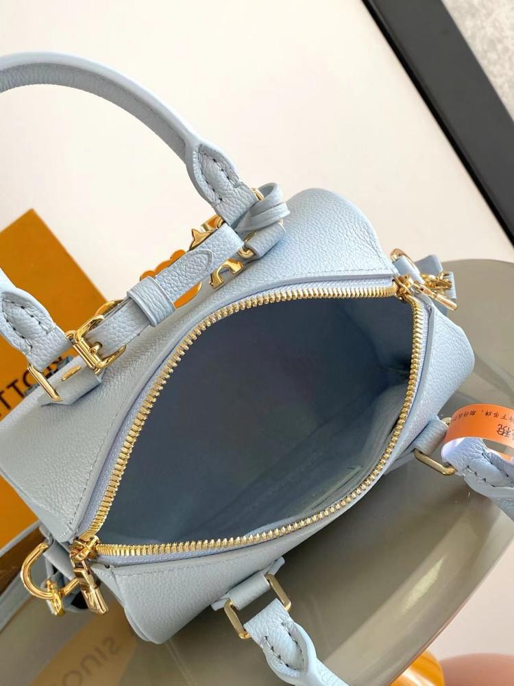 شنطة لويس فيتون Speedy Bandoulière مقاس 18