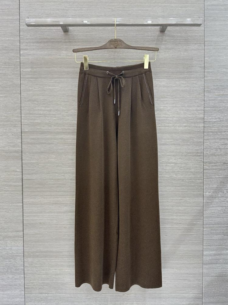 طقم Brunello cucinelli