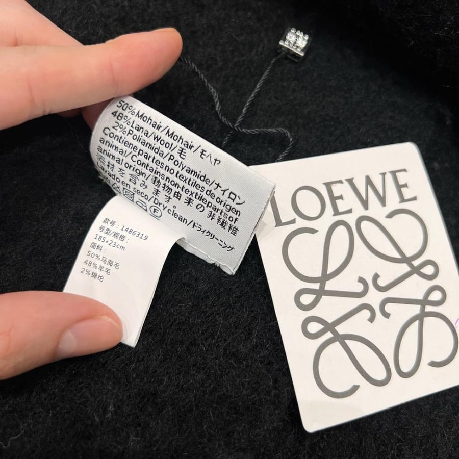 سكارف Loewe