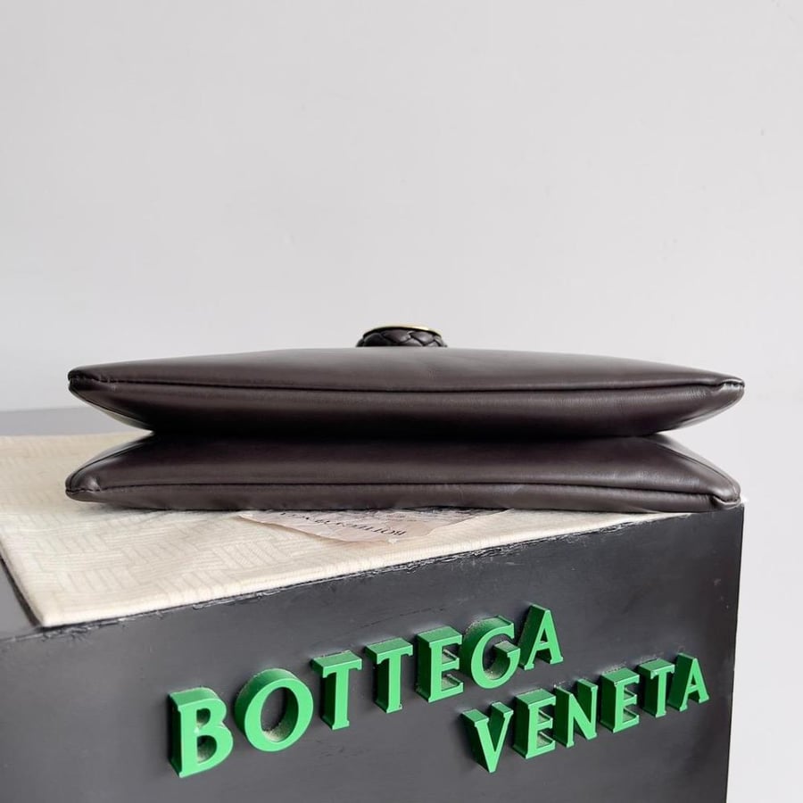 شنطة بوتيغا Winter Liberta مقاس 27cm