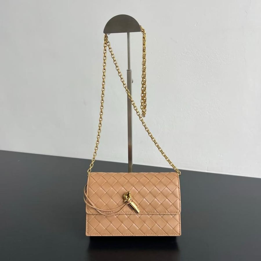 شنطة بوتيغا Mini Andiamo