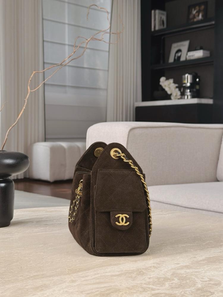 شنطة شانيل Mini hopo bag 22cm