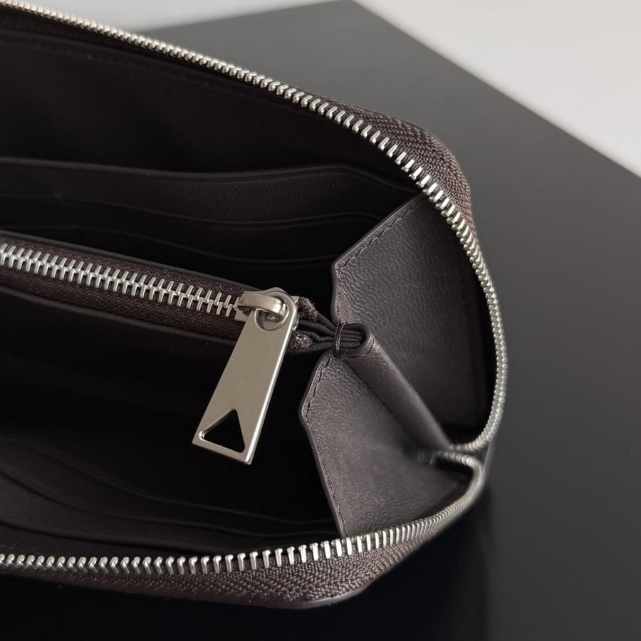 محفظة بوتيغا Ostrich Leathe bottega