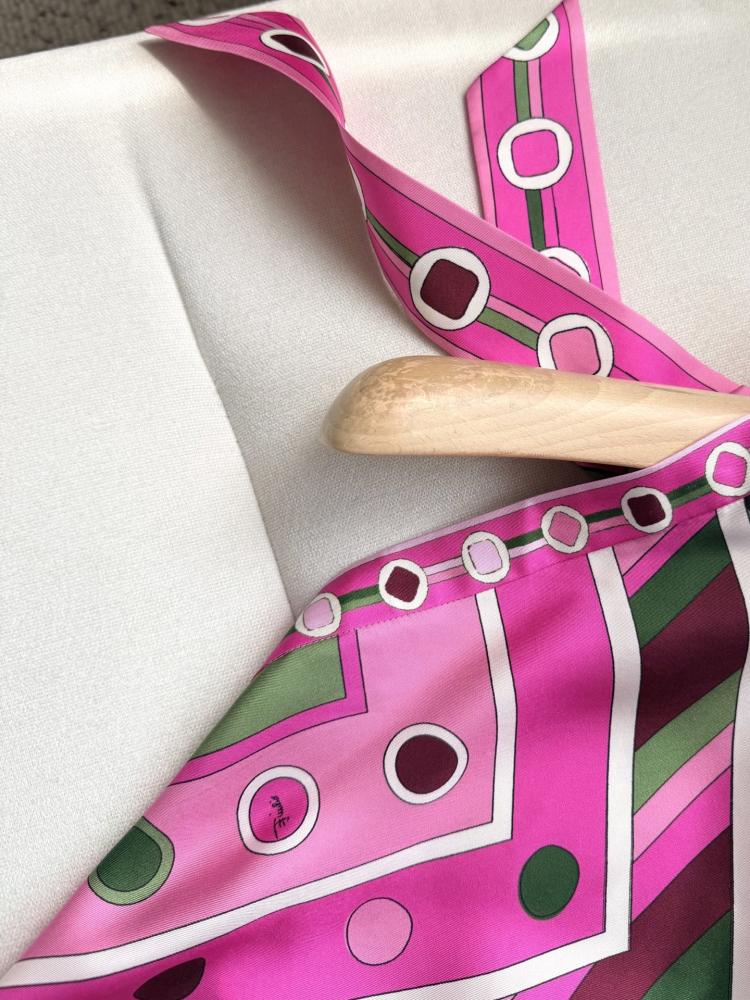توب Pucci