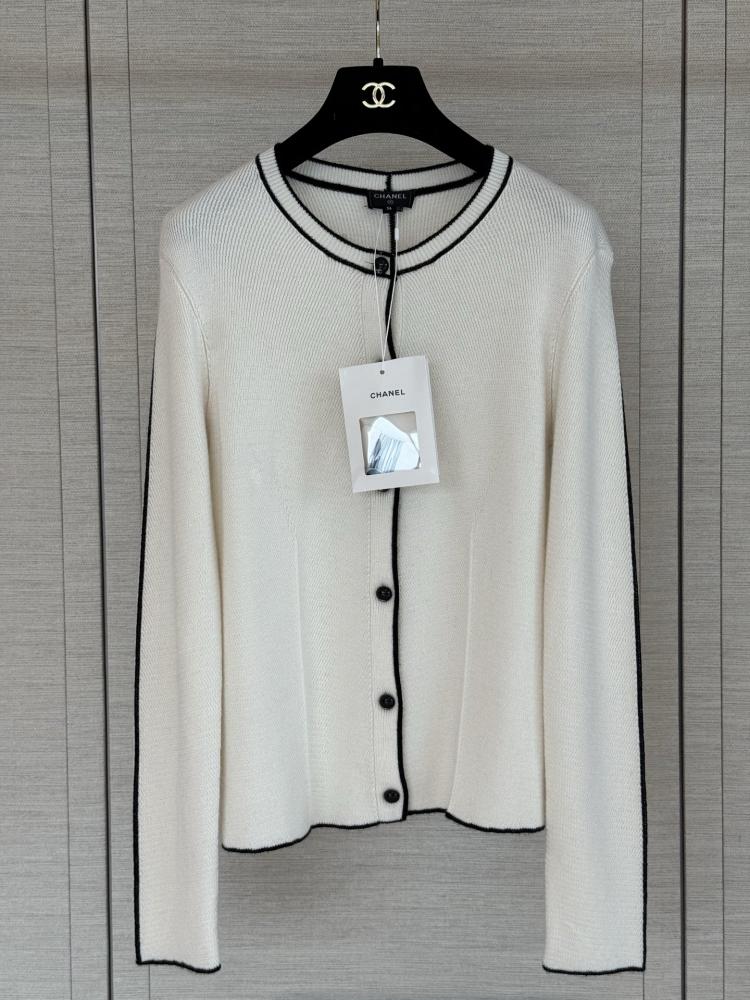 كارديجان Chanel