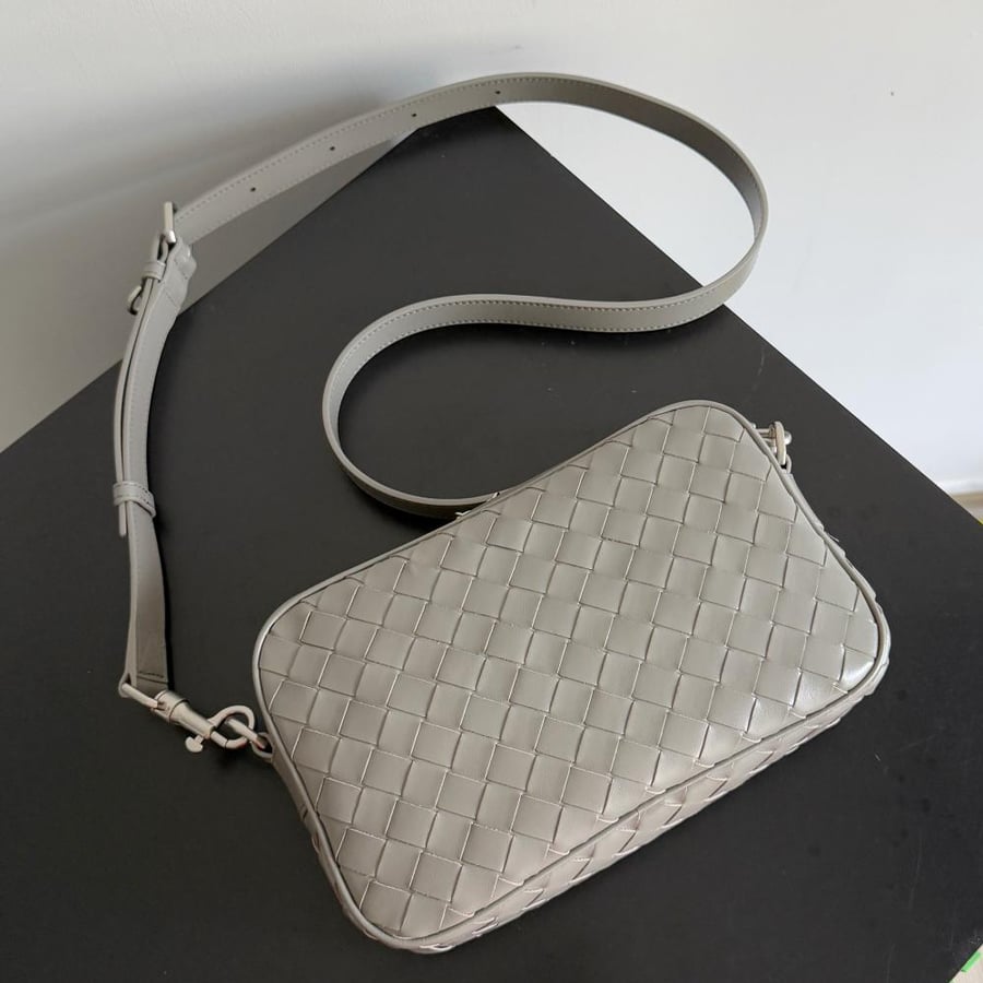 شنطة بوتيغا Camera Bag Bottega