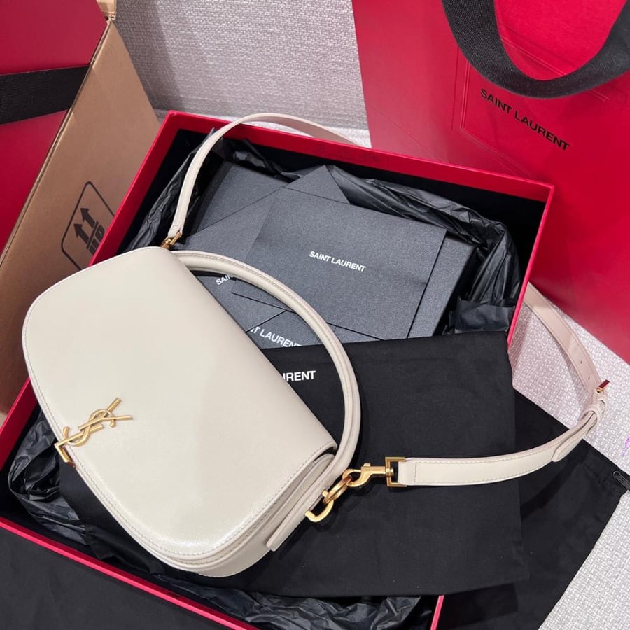 شنطة سان لوران Voltaire box Saint Laurent
