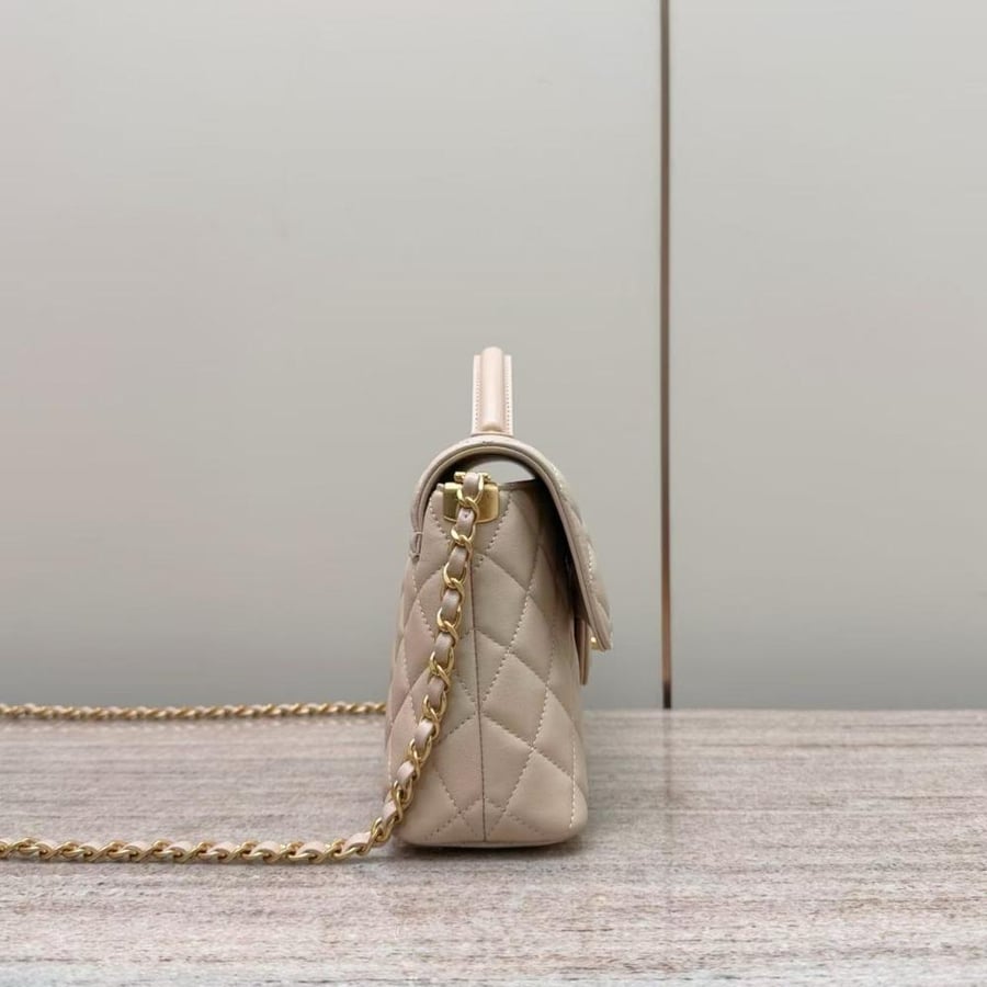 شنطة شانيل 25P ch مقاس 27cm