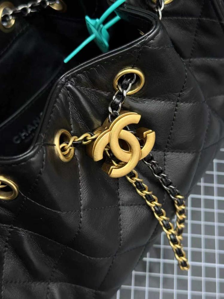 شنطة شانيل Mini hopo bag 22cm
