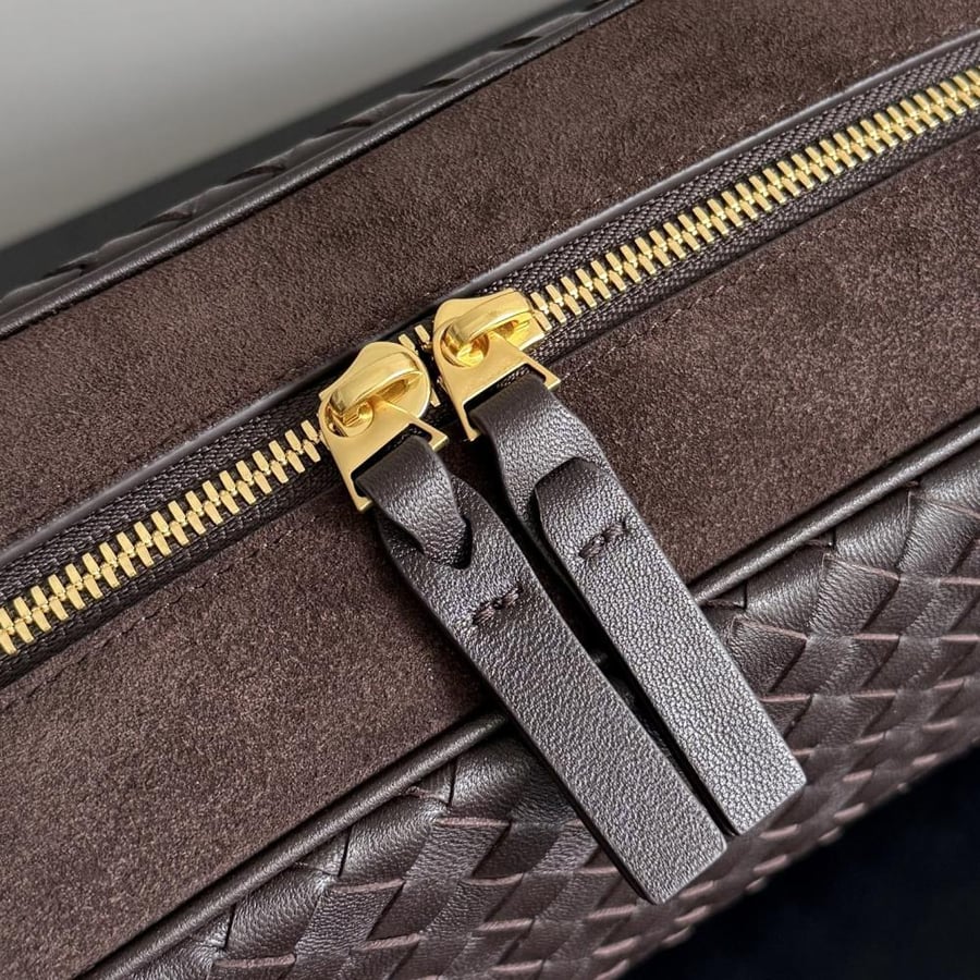شنطة بوتيغا large Nodo Bottega