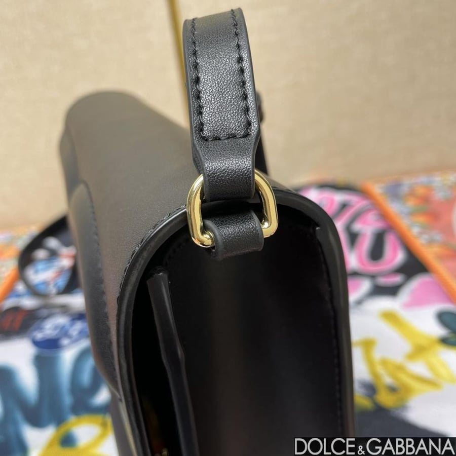 . شنطة دولتشي اند غابانا Calfskin DG Logo Bag crossbody bag