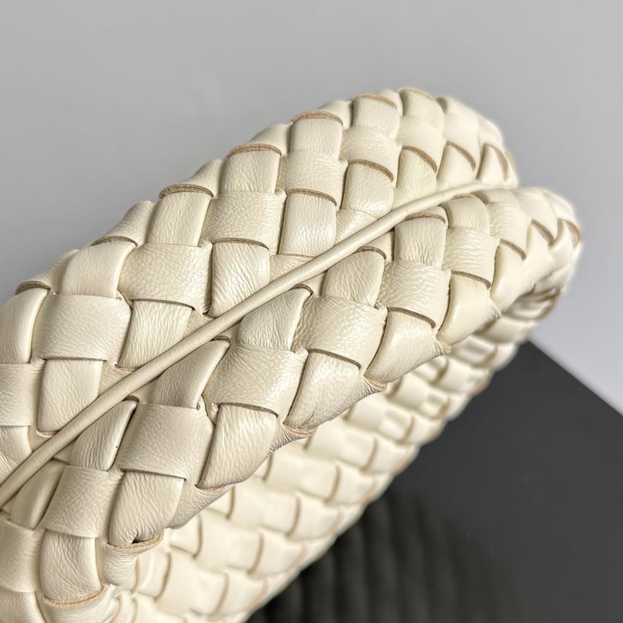 شنطة بوتيغا Baby Veneta Bottega