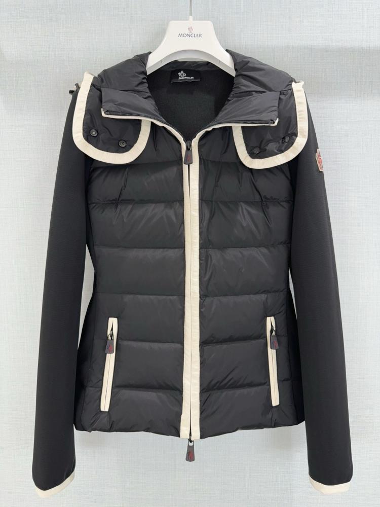 جاكيت Moncler