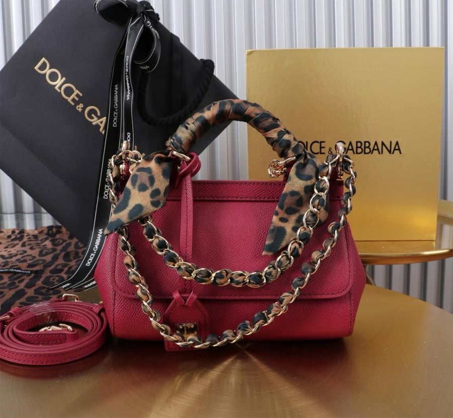 شنطة دولتشي اند غابانا  Small Sicily handbag