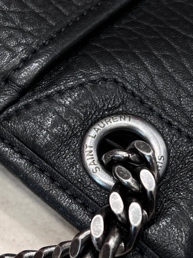 سان لوران Niki Saint Laurent