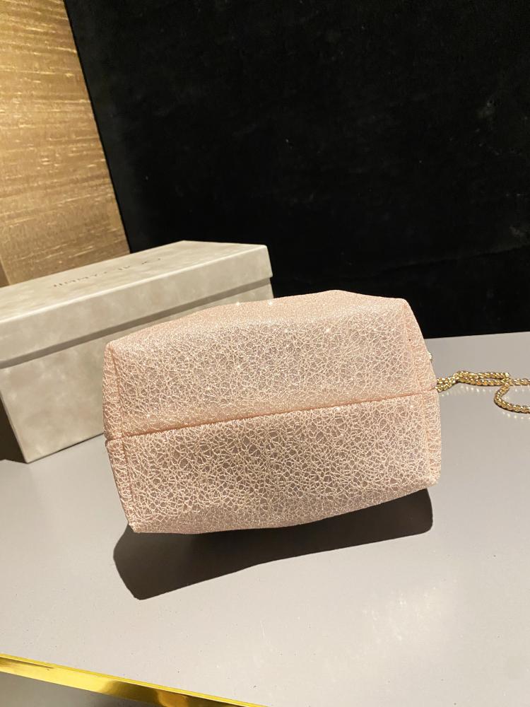 شنطة جيمي تشو JIMMY CHOO