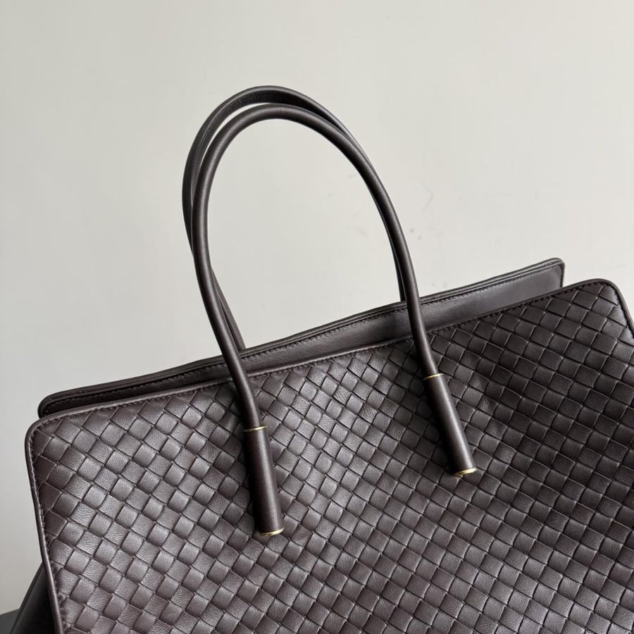 شنطة بوتيغا Barbara Bottega