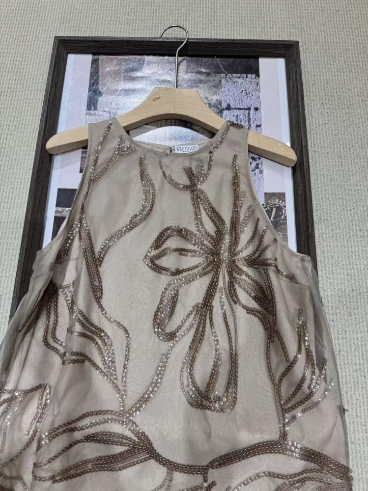 توب Brunello cucinelli