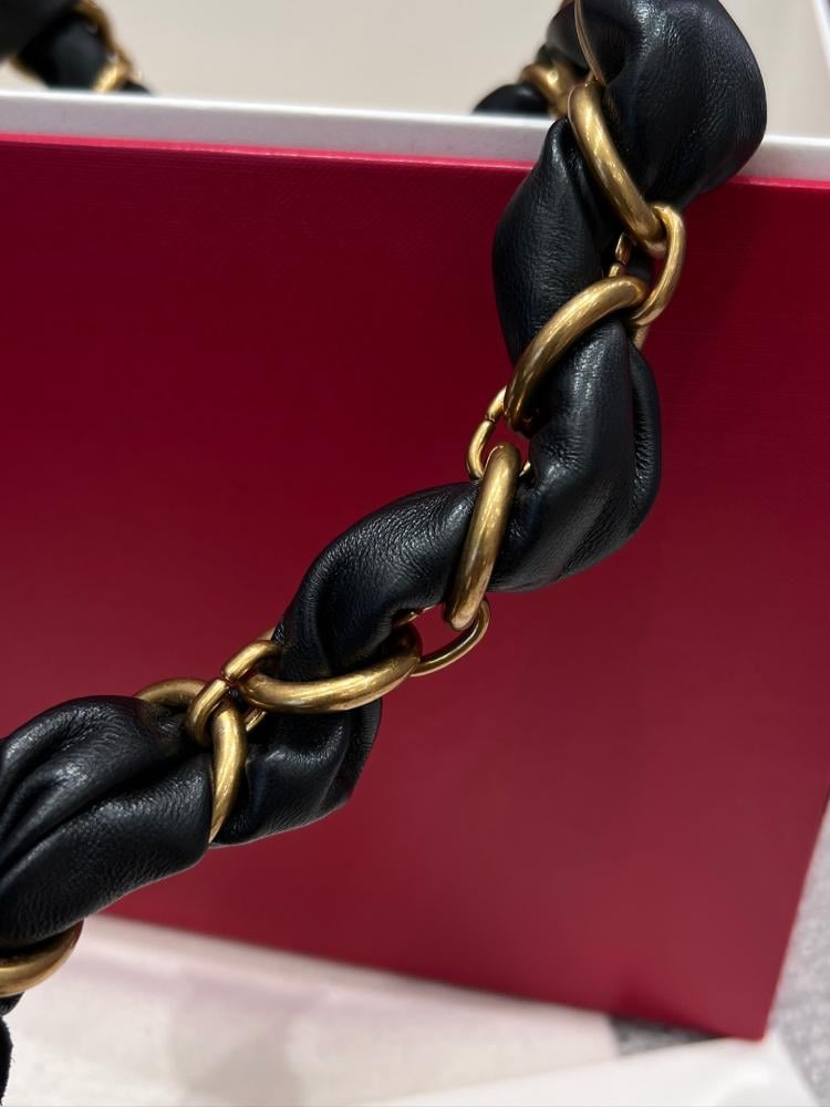 شنطة سان لوران AMALIA Hobo saint Laurent