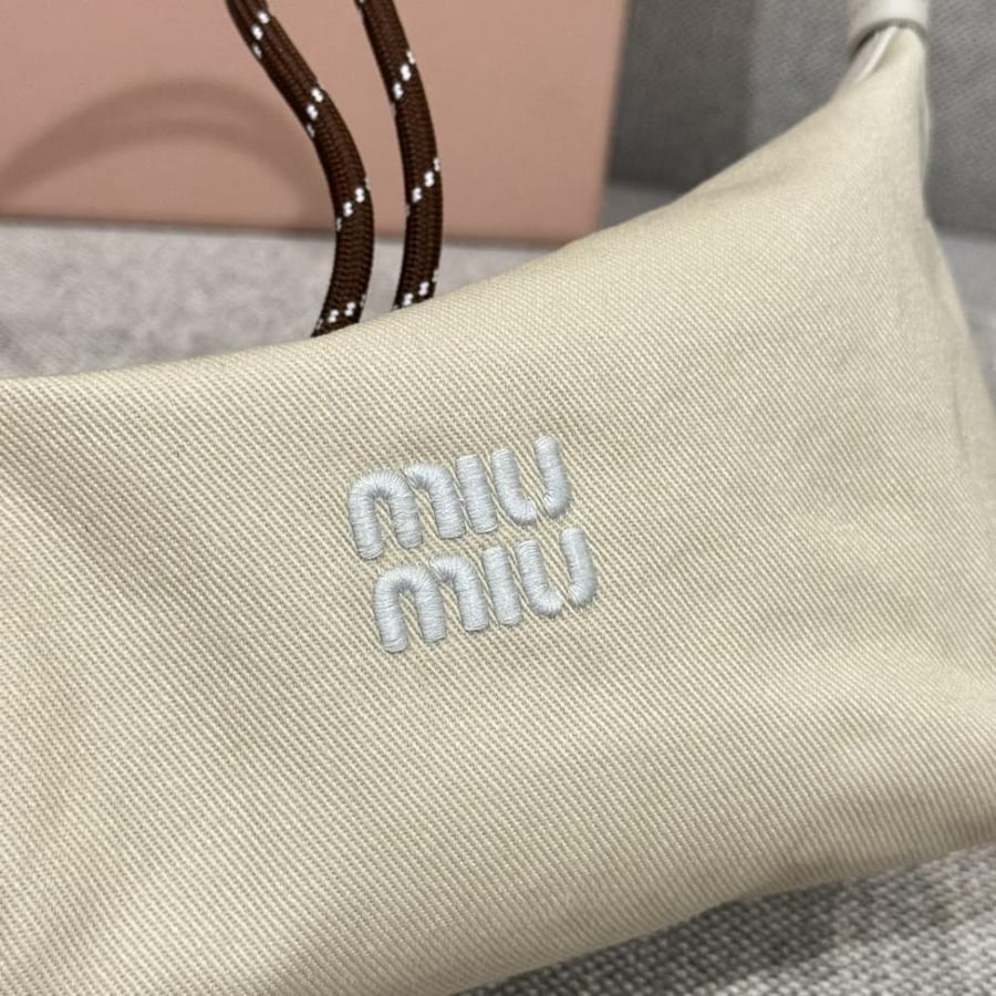 شنطة Miu Miu