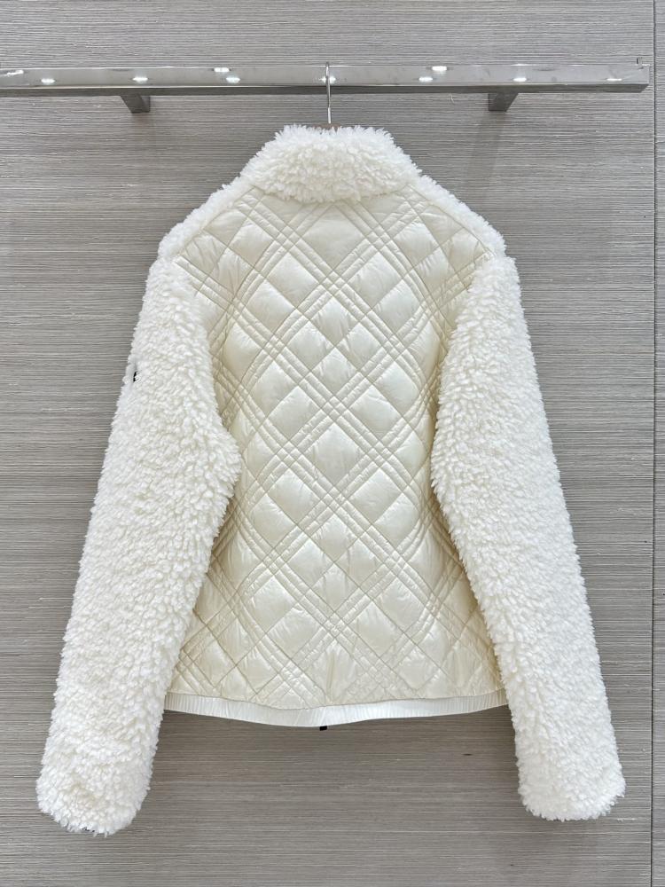 جاكيت Moncler