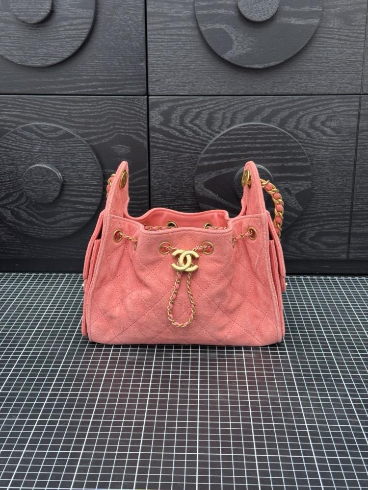 شنطة شانيل Mini hopo bag 22cm