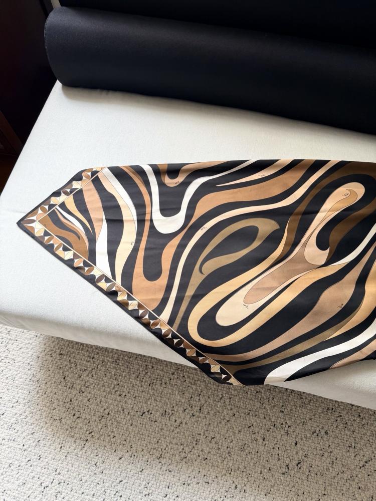 فستان Pucci
