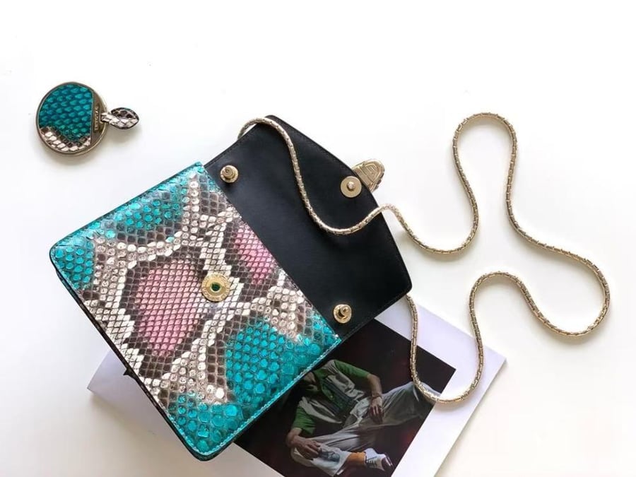 شنطة بولغاري Serpenti Forever مقاس 25cm