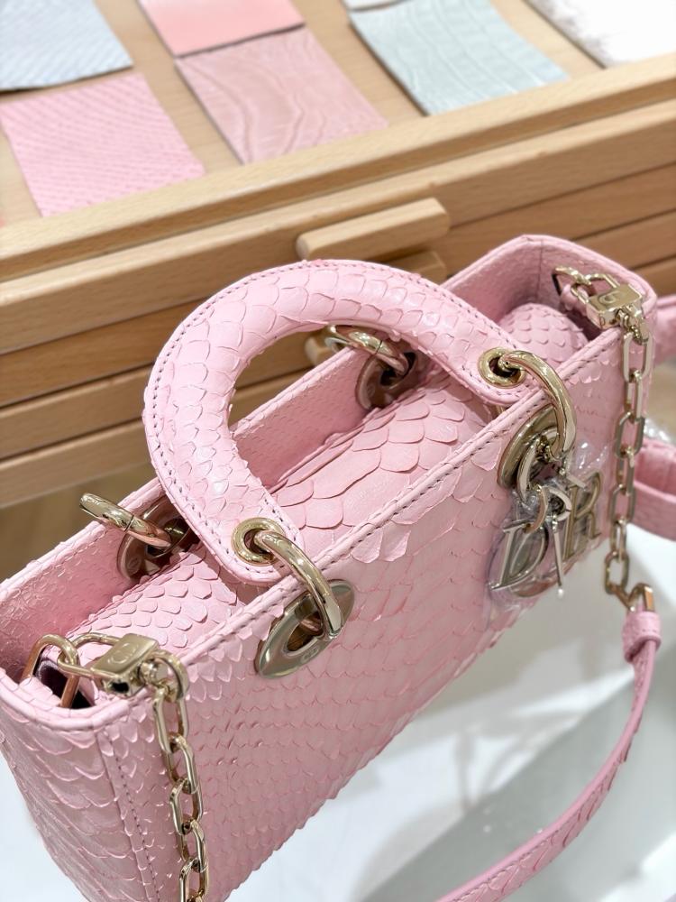 شنطة ديور Snakeskin Dior